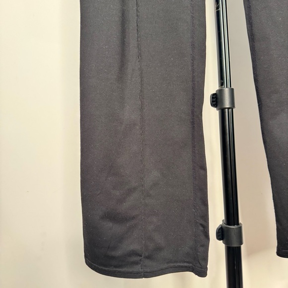 Vuori Women's Halo Wide Leg Flare Pant Front Seams Black Size XS X-Small VW425 - Picture 8 of 16